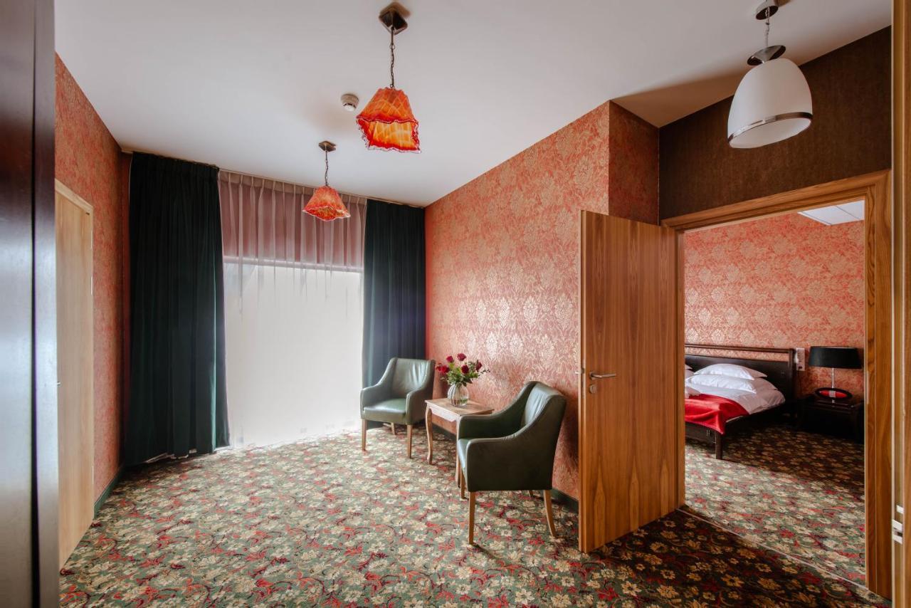 וייליצקה Hotel Lenart מראה חיצוני תמונה
