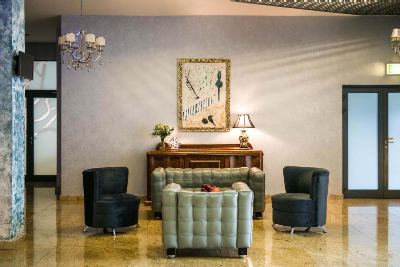 וייליצקה Hotel Lenart מראה חיצוני תמונה